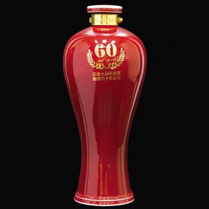 郎红烫金梅瓶建国六十周年庆